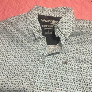 Men’s L wrangler performance button down